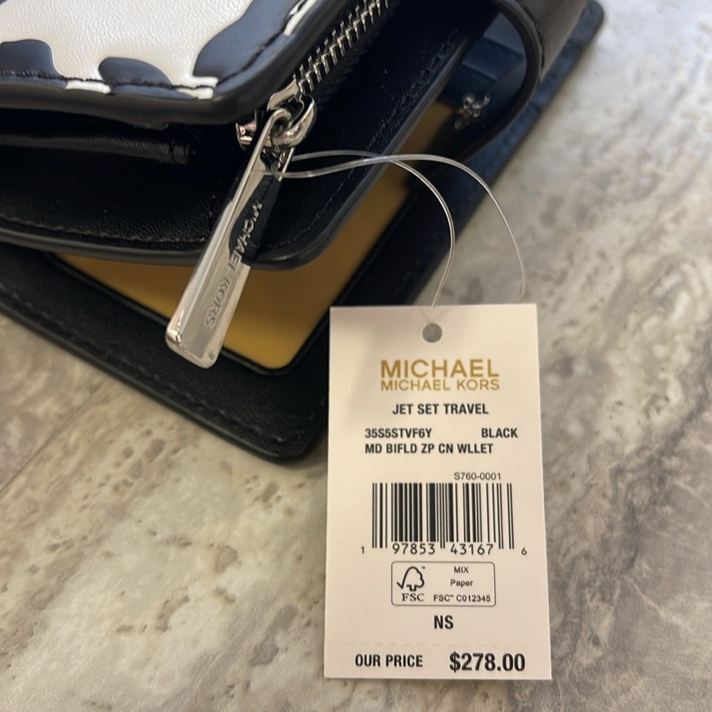 Michael Kors Jet Set Medium Floral Print Bi-Fold Wallet
Black 
NWT - Picture 16 of 16